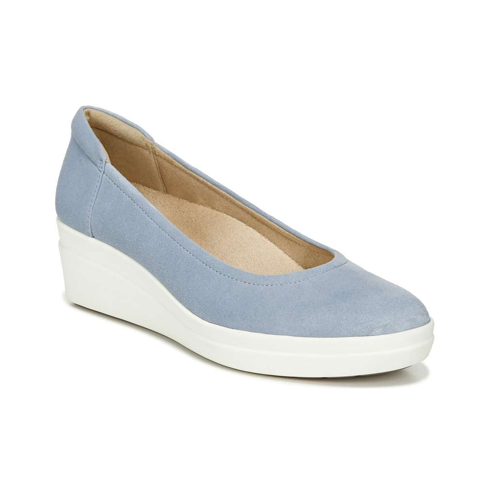 Susan Wedge - Pale Blue