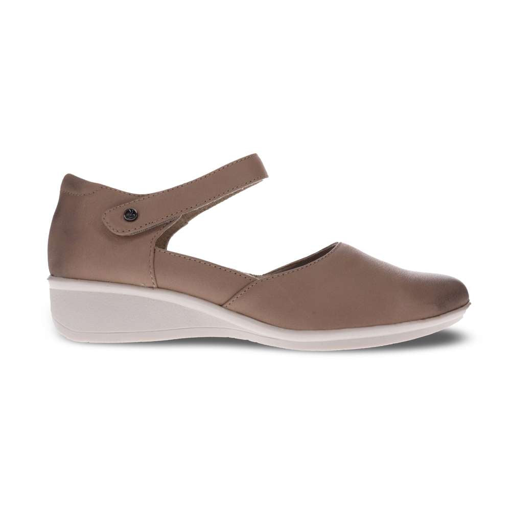 Osaka Mary-Jane - Clay