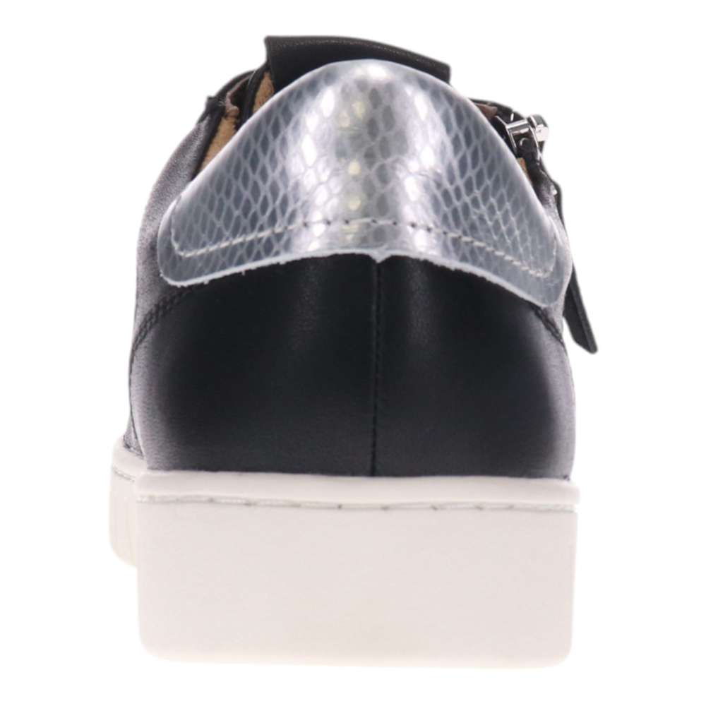 Luna Lace-Up Sneaker - Black