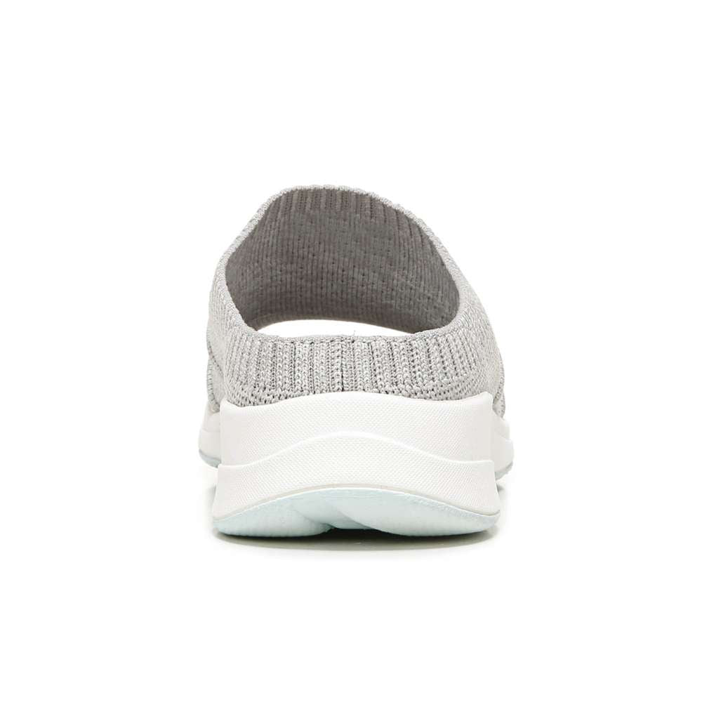 Iconic Slide - Oyster/Silver Smoke
