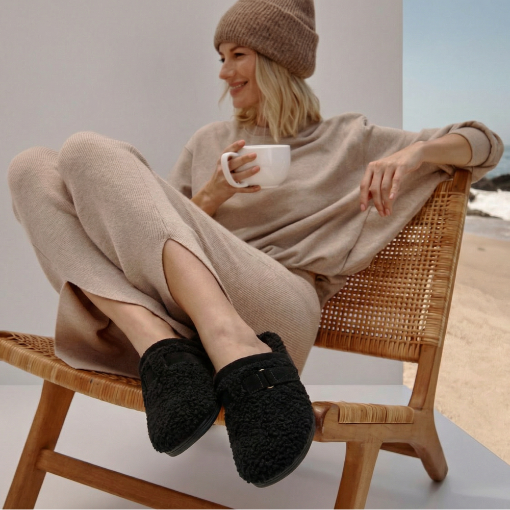 Izzy Slipper - Black