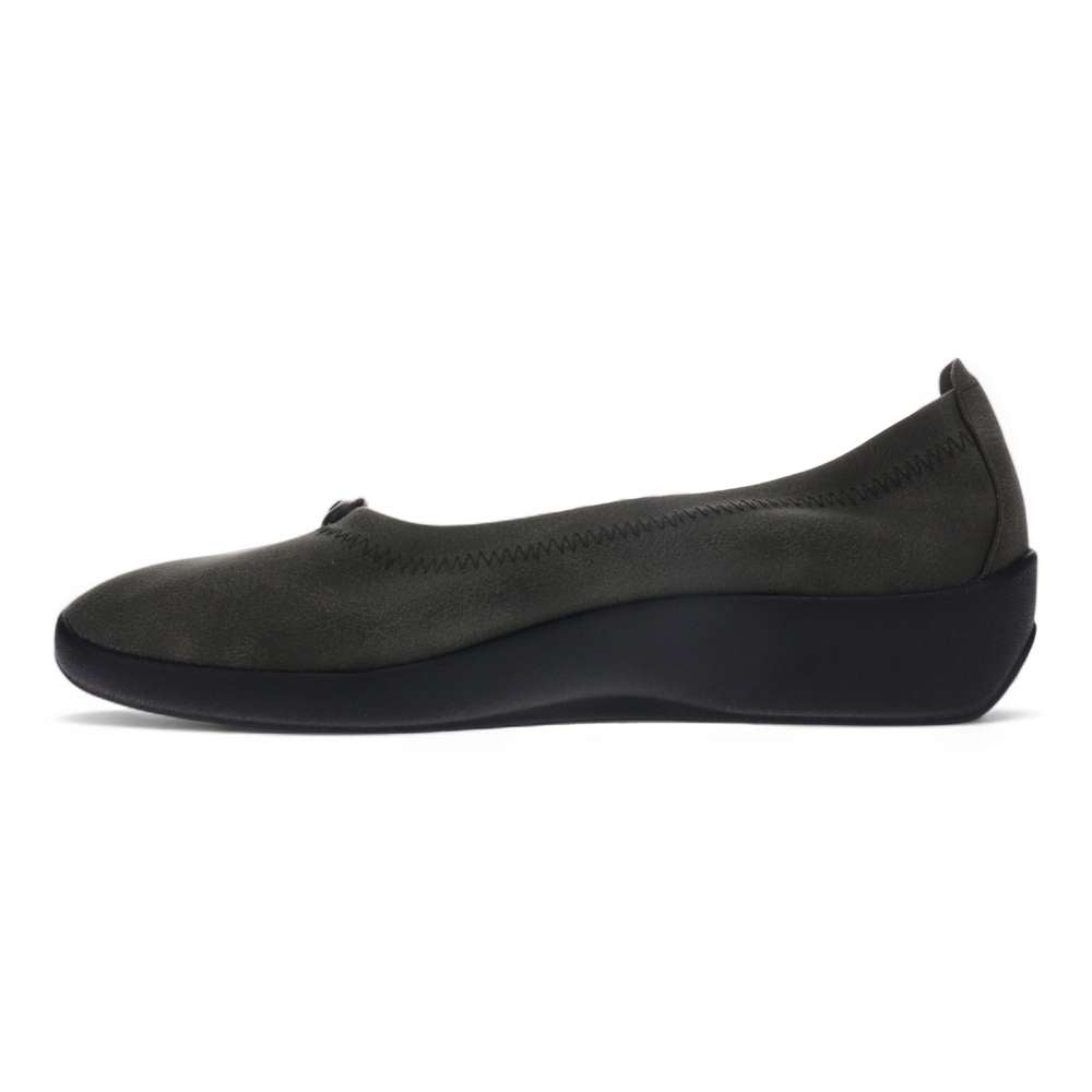 Kaylee Casual Slip-On - Olive